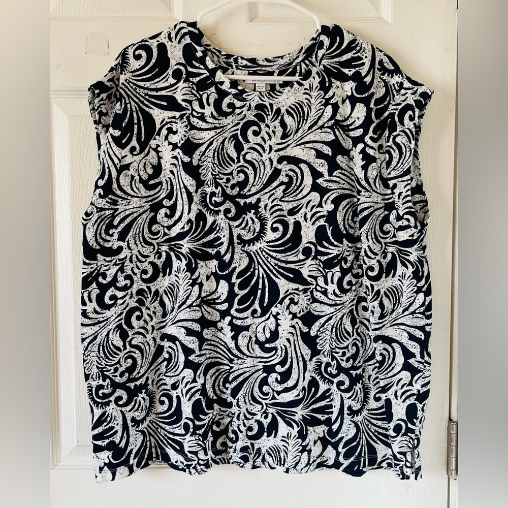 Chico's Navy and Cream Patterned Top Women’s Sz XXL (4)